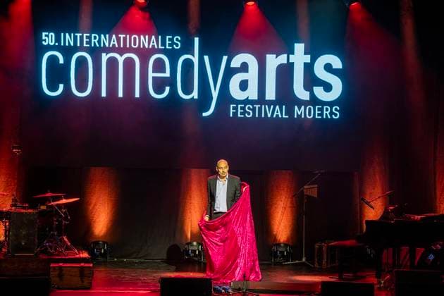 50 Jahre Comedy Arts, Gala in der Enni-Eventhalle ** NUR FÜR REDAKTIONELLE ZWECKE ** EDITORIAL USE ONLY **<p>Interpreten und Zuschauer befinden sich am 19.9.2026 der Enni-Eventhallein Moers und die Moderatoren Duo Diagonal mit Branka B. &amp; Roger (Holger Ehrich) führen durch das Programm. Zum Jubiläum wird eine große Gala aufgeführt. Foto : Arnulf Stoffel Funke Foto Services < p> Buntes Deutschland NRW Moers Copyright: ArnulfxStoffel