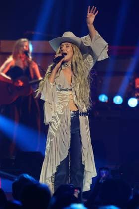 Lainey Wilson inside for iHeartRadio Music Festival Presented by Capital One 2026 - SAT, T-Mobile Arena, Las Vegas, NV, September 19, 2026. Photo By: JA Everett Collection iHeartRadio Music Festival Presented by Capital One 2026 - SAT PUBLICATIONXNOTxINxCANxCHNxFRAxITAxJPNxNORxPOLxRUSxESPxUKxUSA