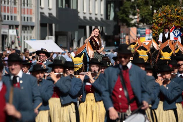 September 20, 2026, Munich, Bavaria, Germany: On the second day of Oktoberfest, the worldÃ¢â‚¬â ¢s largest beer festival, people gather in Munich to watch the parade to the festival grounds. Munich Germany - ZUMAm309 20260920_zip_m309_011 Copyright: xJuliusxMortsix