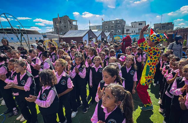 Palestinian Students Attend Opening of Orphans School in Deir el-Balah Palestinian students attend the opening of a school for orphans under the patronage of the Egyptian Committee for the Relief of the People of Gaza in Deir el-Balah, central Gaza Strip, on September 20, 2026, as the new academic year begins. According to the committee, the school is part of efforts to provide education for children who lost one or both parents during the war, amid widespread damage to schools and shortages of educational facilities and equipment across the Gaza Strip. Photo by Ahmed Ibrahim apaimages Deir al-Balah Gaza Palestinian Territory 200926_Deir_al-Balah_AI_00(4) Copyright: xapaimagesxAhmedxIbrahimx xapaimagesx