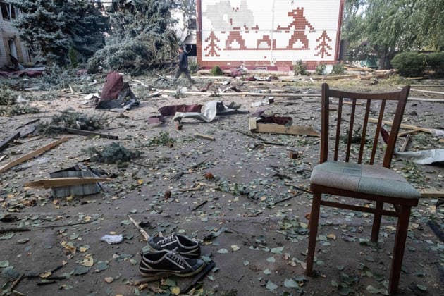 September 20, 2026, Kramatorsk, Donetsk, Ukraine: Image of a school destroyed by a Russian airstrike that was serving as an evacuation center in Kramatorsk. Kramatorsk Ukraine  - ZUMAb286 20260920_zip_b286_025 Copyright: xFranciscoxRichartx