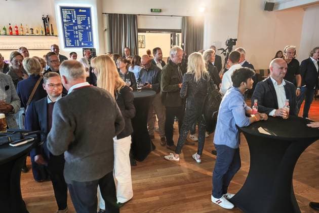 Schwerin, Mecklenburg-Vorpommern, Deutschland, 20.09.2026: Tanzstudio Schleebusch: CDU-Wahlparty zur Landtagswahl in Mecklenburg-Vorpommern 2026: Anhänger der Partei gegen 17:30 Uhr Copyright: xdtsxNachrichtenagenturx dts_135371