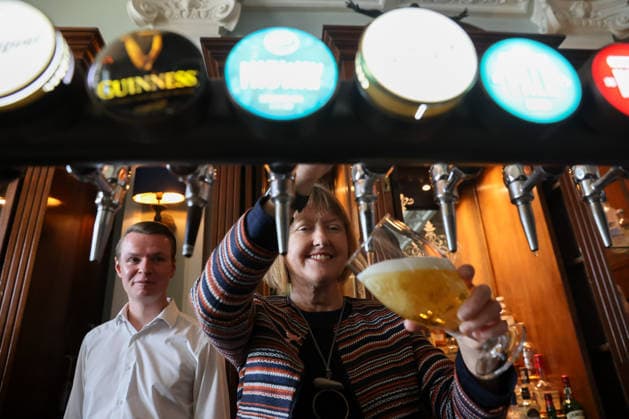 September 20, 2026, Brighton, East Sussex, UK: Brighton, UK. Liberal Democrat MP Sarah Gibson for Chippenham serves a drink at the Brighton Grand on day two of the partys autumn conference at the Brighton Centre, East Sussex. Brighton UK  - ZUMAl94_ 20260920_zaf_l94_068 Copyright: xDinendraxHariax