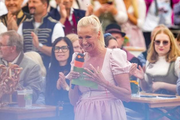ZDF-Fernsehgarten 2026. Andrea Kiwi Kiewel im ZDF Fernsehgarten mit dem Motto Oktoberfest am 20.09.2026 in Mainz. Mainz ZDF Fernsehgarten Rheinland-Pfalz