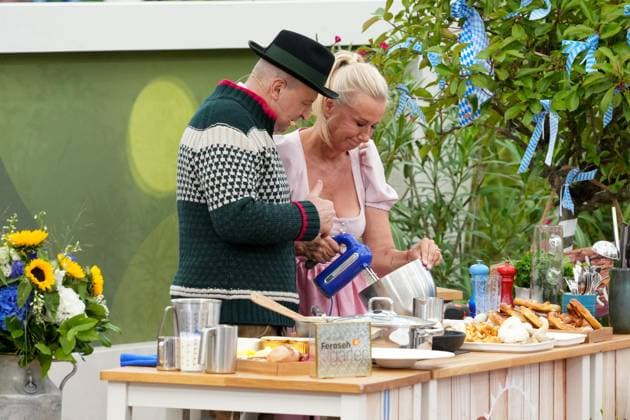 ZDF-Fernsehgarten 2026. Koch Johann Lafer und Andrea Kiwi Kiewel im ZDF Fernsehgarten mit dem Motto Oktoberfest am 20.09.2026 in Mainz. Mainz ZDF Fernsehgarten Rheinland-Pfalz