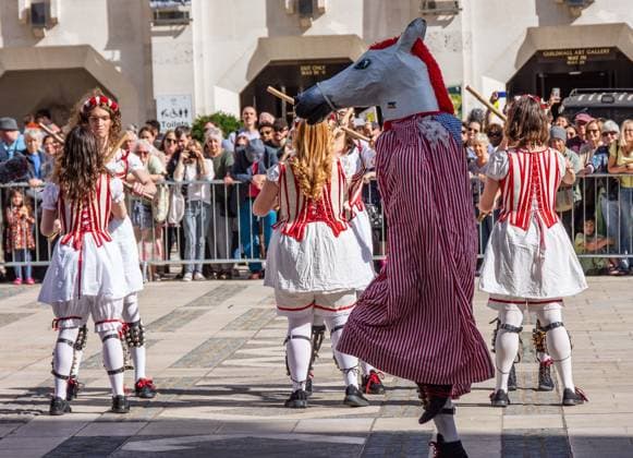 September 20, 2026, London, London, England: Pearly Kings and QueenÃ¢â‚¬â ¢s of London gather with city Mayors, Chelsea pensioner war veterans and dignitaries at Guildhall Yard for the annual Costermongers Harvest Festival celebration. Morris dancers and choirs performed along with the Pearly Kings and Queens who led a sing-a-long of traditional favourite songs such as: Ã¢â‚¬ËœKnees up Mother BrownÃ¢â‚¬â ¢ and Ã¢â‚¬ËœDoing the Lambeth walkÃ¢â‚¬â ¢. A procession followed to the spiritual home of LondonÃ¢â‚¬â ¢s Ã¢â‚¬ËœEastendersÃ¢â‚¬â ¢ at St Mary-le-Bow Church. Tradition has it that anyone born within earshot of the Bow Bells can claim to be a true Cockney. The march was led by a pearly prince carrying a plaited loaf of bread that was prese - ZUMAr169 20260920_zip_r169_003 Copyright: xRodxHarbinsonx