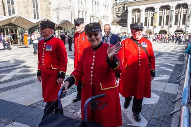 September 20, 2026, London, London, England: Pearly Kings and QueenÃ¢â‚¬â ¢s of London gather with city Mayors, Chelsea pensioner war veterans and dignitaries at Guildhall Yard for the annual Costermongers Harvest Festival celebration. Morris dancers and choirs performed along with the Pearly Kings and Queens who led a sing-a-long of traditional favourite songs such as: Ã¢â‚¬ËœKnees up Mother BrownÃ¢â‚¬â ¢ and Ã¢â‚¬ËœDoing the Lambeth walkÃ¢â‚¬â ¢. A procession followed to the spiritual home of LondonÃ¢â‚¬â ¢s Ã¢â‚¬ËœEastendersÃ¢â‚¬â ¢ at St Mary-le-Bow Church. Tradition has it that anyone born within earshot of the Bow Bells can claim to be a true Cockney. The march was led by a pearly prince carrying a plaited loaf of bread that was prese - ZUMAr169 20260920_zip_r169_011 Copyright: xRodxHarbinsonx