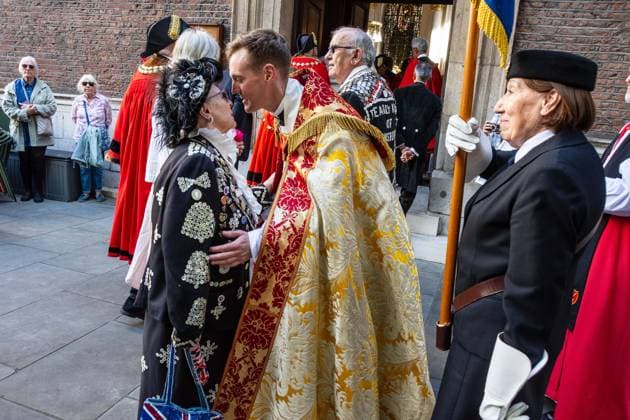 September 20, 2026, London, London, England: Pearly Kings and QueenÃ¢â‚¬â ¢s of London gather with city Mayors, Chelsea pensioner war veterans and dignitaries at Guildhall Yard for the annual Costermongers Harvest Festival celebration. Morris dancers and choirs performed along with the Pearly Kings and Queens who led a sing-a-long of traditional favourite songs such as: Ã¢â‚¬ËœKnees up Mother BrownÃ¢â‚¬â ¢ and Ã¢â‚¬ËœDoing the Lambeth walkÃ¢â‚¬â ¢. A procession followed to the spiritual home of LondonÃ¢â‚¬â ¢s Ã¢â‚¬ËœEastendersÃ¢â‚¬â ¢ at St Mary-le-Bow Church. Tradition has it that anyone born within earshot of the Bow Bells can claim to be a true Cockney. The march was led by a pearly prince carrying a plaited loaf of bread that was prese - ZUMAr169 20260920_zip_r169_020 Copyright: xRodxHarbinsonx