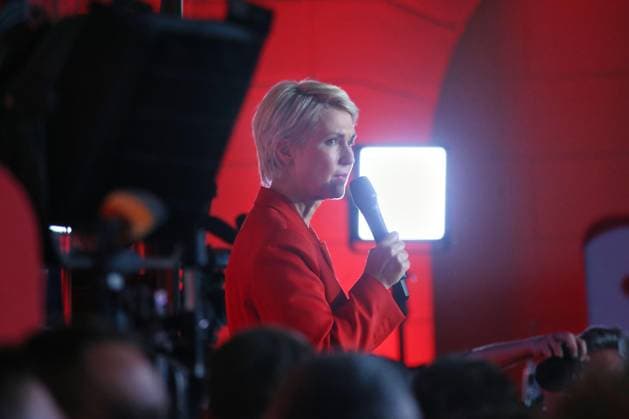 Schwerin, Mecklenburg-Vorpommern, Deutschland, 20.09.2026: Orangerie am Schweriner Schloss: SPD-Wahlparty zur Landtagswahl in Mecklenburg-Vorpommern 2026: Manuela Schwesig auf SPD-Wahlparty Copyright: xdtsxNachrichtenagenturx dts_135422