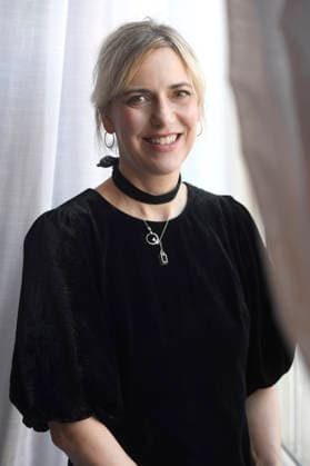 Ulrike Tony Vahl vom Krux -Team bei einem exklusiven Photoshooting auf dem 74. Internationalen Filmfestival San Sebastian Festival Internacional de Cine de San Sebastian im Hotel Maria Cristina. San Sebastian, 20.09.2026