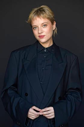 Jella Haase vom Krux -Cast bei einem exklusiven Photoshooting auf dem 74. Internationalen Filmfestival San Sebastian Festival Internacional de Cine de San Sebastian im Hotel Maria Cristina. San Sebastian, 20.09.2026