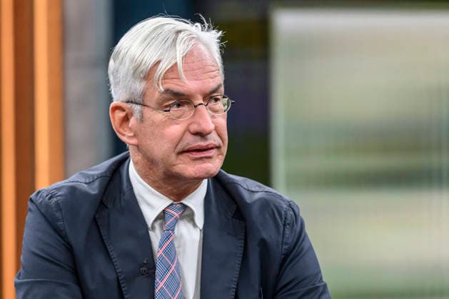 im Bild v.l.: Mathias Middelberg, Mitglied im CDU-Präsidium, GER, Berlin, Studio, zu Gast bei - Caren Miosga, Polittalk, TV, Format, Das Erste, aus Berlin Adlershof - am Studio 20, Thema: Nach den Wahlen in Berlin und Mecklenburg-Vorpommern, 20.09.2026, Copyright: HMBxMedia UwexKoch