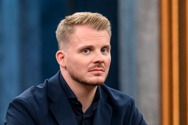 im Bild v.l.: Tim Klüssendorf, SPD-Generalsekretär, , GER, Berlin, Studio, zu Gast bei - Caren Miosga, Polittalk, TV, Format, Das Erste, aus Berlin Adlershof - am Studio 20, Thema: Nach den Wahlen in Berlin und Mecklenburg-Vorpommern, 20.09.2026, Copyright: HMBxMedia UwexKoch