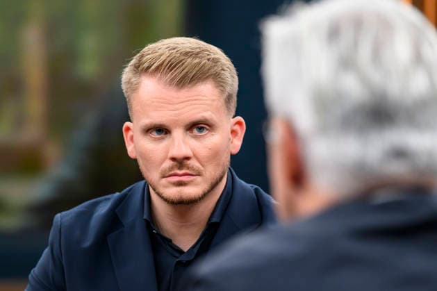 im Bild v.l.: Tim Klüssendorf, SPD-Generalsekretär, , GER, Berlin, Studio, zu Gast bei - Caren Miosga, Polittalk, TV, Format, Das Erste, aus Berlin Adlershof - am Studio 20, Thema: Nach den Wahlen in Berlin und Mecklenburg-Vorpommern, 20.09.2026, Copyright: HMBxMedia UwexKoch