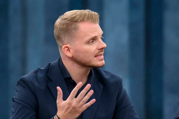 im Bild v.l.: Tim Klüssendorf, SPD-Generalsekretär, , GER, Berlin, Studio, zu Gast bei - Caren Miosga, Polittalk, TV, Format, Das Erste, aus Berlin Adlershof - am Studio 20, Thema: Nach den Wahlen in Berlin und Mecklenburg-Vorpommern, 20.09.2026, Copyright: HMBxMedia UwexKoch
