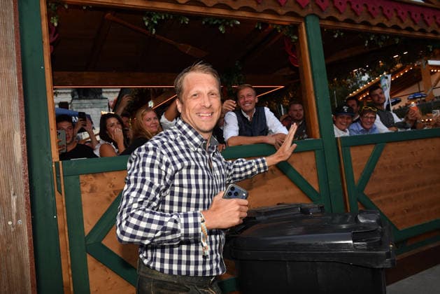 Oliver Pocher beim Wiesn Almauftrieb auf dem Oktoberfest am 20.09.2026 in Muenchen Oliver Pocher during the 2026 Oktoberfest in front of the Almauftrieb at Theresienwiese on September 20, 2026 in Munich, Germany Oktoberfest Almauftrieb in Muenchen