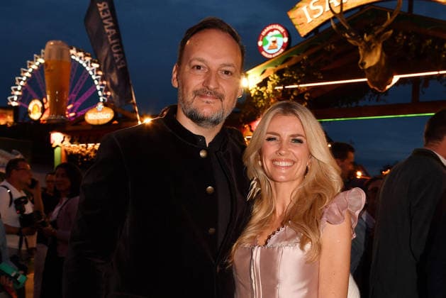 Felix Moese and Jennifer Knaeble during the 2026 Oktoberfest in front of the Almauftrieb at Theresienwiese on September 20, 2026 in Munich, Germany Oktoberfest - the Almauftrieb at Theresienwiese in Munich, Germany