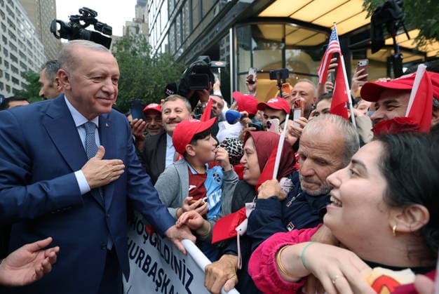 Turkish President Erdogan arrives in US to attend 81st UN General Assembly NEW YORK, UNITED STATES - SEPTEMBER 20: (----EDITORIAL USE ONLY - MANDATORY CREDIT - TURKISH PRESIDENCY MURAT CETINMUHURDAR HANDOUT - NO MARKETING NO ADVERTISING CAMPAIGNS - DISTRIBUTED AS A SERVICE TO CLIENTS----) Turkish President Recep Tayyip Erdogan greets citizens as he arrives at the Turkish House to attend the 81st session of the United Nations (UN) General Assembly and hold a series of meetings, in New York, United States on September 20, 2026. Turkish Presidency Murat Cetinmuhurdar Handout Anadolu New York United States. Editorial use only. Please get in touch for any other usage.  Copyright: x2026xAnadoluxTurkishxPresidencyx xMuratxCetinmuhurdarx xHandoutx
