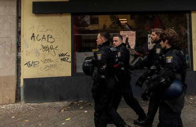 September 19, 2026, Berlin, Germany: BERLIN, GERMANY, SEPTEMBER 19, 2026: Pro-Palestinian demonstrators march through BerlinÃ¢â‚¬â ¢s SchoÂ¶neberg district during a protest in solidarity with Palestinians and against IsraelÃ¢â‚¬â ¢s military actions. Organizers and participants called for an end to the war and accused Israel of genocide and ethnic cleansing in the occupied Palestinian territories. Around 400 people took part in the demonstration, according to the photographer. Berlin Germany - ZUMAq101 20260919_zna_q101_349 Copyright: xAndro SxTrujillox