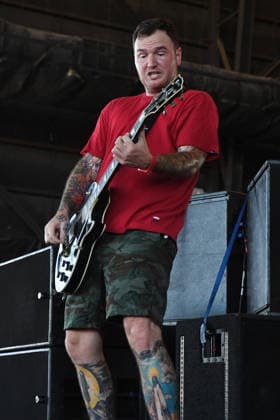 **FILE PHOTO** Chad Gilbert Has Passed Away. WEST PALM BEACH, FL - AUGUST 05: New Found Glory performs during the final full cross country Vans Warped Tour at The Coral Sky Amphitheatre on August 5, 2018 in West Palm Beach Florida Copyright: xmpi04x