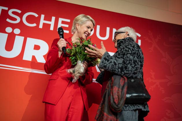 Ministerpräsidentin und SPD-Spitzenkandidatin Manuela Schwesig gegen 18:20 Uhr auf der SPD-Wahlparty in der Orangerie des Schweriner Schlosses;Wahlabend Landtagswahl 2026 Mecklenburg-Vorpommern, Schwerin Mecklenburg-Vorpommern Deutschland Schweriner Schloss und Umgebung