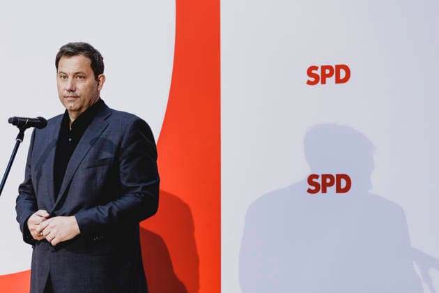 Lars Klingbeil, Bundesminister der Finanzen, aufgenommen im Rahmen einer Pressekonferenz als Reaktion auf die Landtagswahl in Mecklenburg-Vorpommern sowie die Berliner Abgeordnetenhauswahl in Berlin, 21.09.2026. Waehrend Die Linke die Wahl in Berlin mit 25,7% vor der CDU gewonnen hat, siegte in Mecklenburg-Vorpommern die AfD mit 38,2% vor der SPD. Erstmals nicht ueber die 5%-Huerde geschafft hat es die CDU in Mecklenburg-Vorpommern. Berlin Deutschland Copyright: xFlorianxGaertnerx