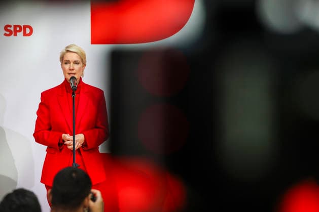 Manuela Schwesig bei der Pressekonferenz nach den Landtagswahlen in Berlin und Mecklenburg Vorpommern im Willy Brandt Haus am 21.09.26 SPD-Spitze zur PK nach Landtagswahlen in Berlin
