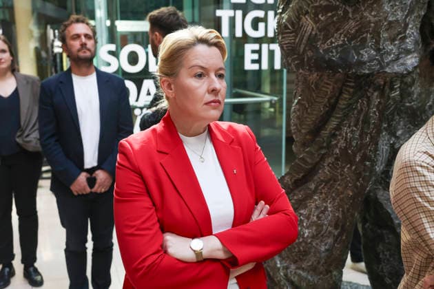 Franziska Giffey bei der Pressekonferenz nach den Landtagswahlen in Berlin und Mecklenburg Vorpommern im Willy Brandt Haus am 21.09.26 SPD-Spitze zur PK nach Landtagswahlen in Berlin