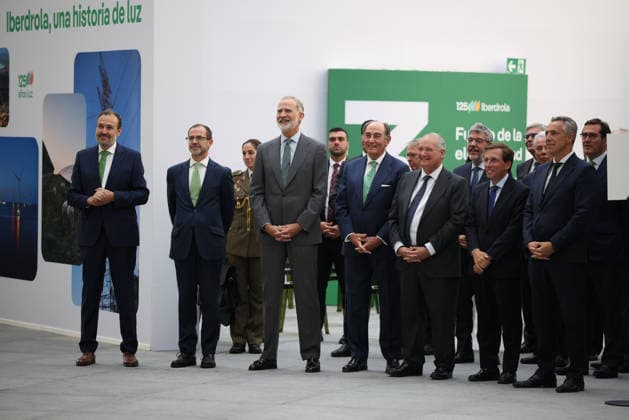The King Opens the Exhibition Marking Iberdrola’s 125th Anniversary in Madrid King Felipe VI, the mayor of Madrid, José Luis Martínez Almeida, the Minister of Industry and Tourism, Jordi Hereu, and Iberdrola President Ignacio Galán, during the opening of an exhibition marking Iberdrola’s 125th anniversary at the Galería de Cristal in the Palacio de Cibeles on September 21, 2026, in Madrid, Spain. The exhibition, titled An Electrifying Journey: An Immersive Experience with Iberdrola, traces the evolution of electrical technology from its origins and offers a glimpse into the future through an immersive and interactive experience that combines innovation and public outreach. SEPTEMBER 21, 2026 Alejandro Martínez Vé Spain  Copyright: xAlejandroxMartinezxVÃ lezx 7789695