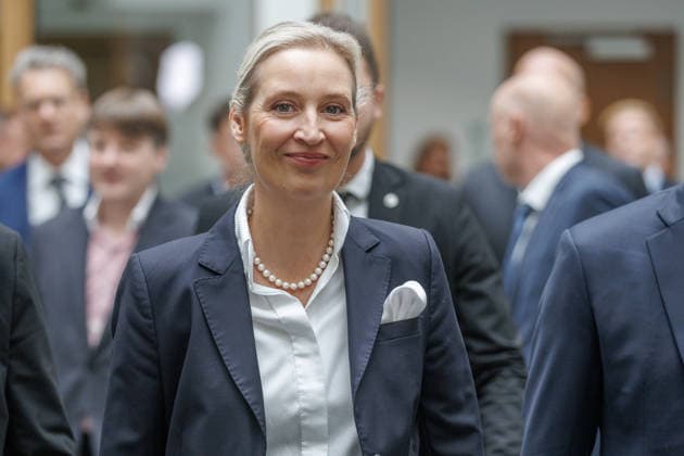 Auswirkungen der Landtagswahlen in Berlin Alice Weidel, Bundessprecherin der AfD und Co-Vorsitzende der AfD-Fraktion im Deutschen Bundestag Tino Chrupalla, Bundessprecher der AfD und Co-Vorsitzender der AfD-Fraktion im Deutschen Bundestag Kristin Brinker, AfD-Spitzenkandidatin für Berlin Leif-Erik Holm, AfD- Kandidat für das Amt des Ministerpräsidenten in Mecklenburg-Vorpommern zum Thema Auswirkungen der Landtagswahlen in Berlin und Mecklenburg-Vorpommern auf die Bundespolitik am 21.09.2026 in Berlin. Kristin Brinker spricht zu den Anwesenden. Berlin Berlin Deutschland Haus der Bundespressekonferenz