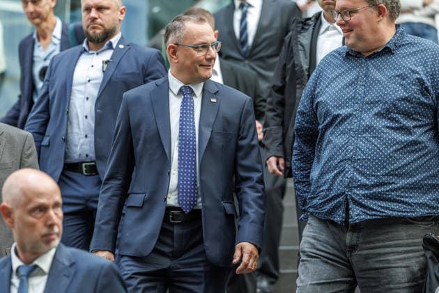 Auswirkungen der Landtagswahlen in Berlin Alice Weidel, Bundessprecherin der AfD und Co-Vorsitzende der AfD-Fraktion im Deutschen Bundestag Tino Chrupalla, Bundessprecher der AfD und Co-Vorsitzender der AfD-Fraktion im Deutschen Bundestag Kristin Brinker, AfD-Spitzenkandidatin für Berlin Leif-Erik Holm, AfD- Kandidat für das Amt des Ministerpräsidenten in Mecklenburg-Vorpommern zum Thema Auswirkungen der Landtagswahlen in Berlin und Mecklenburg-Vorpommern auf die Bundespolitik am 21.09.2026 in Berlin. Kristin Brinker spricht zu den Anwesenden. Berlin Berlin Deutschland Haus der Bundespressekonferenz