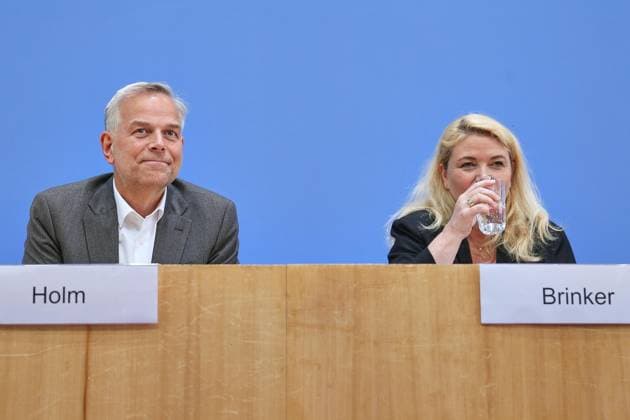 Berlin, Deutschland, 21.09.2026: Bundespressekonferenz: AfD - Auswirkungen der Landtagswahlen in Berlin und Mecklenburg-Vorpommern auf die Bundespolitik: Leif-Erik Holm, AfD-Kandidat für das Amt des Ministerpräsidenten in Mecklenburg-Vorpommern und Kristin Brinker, AfD-Spitzenkandidatin für Berlin Copyright: xdtsxNachrichtenagenturx dts_135724