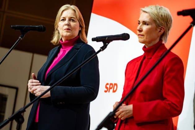 Parteivorsitzende der SPD Bärbel Bas und Spitzenkandidatin der SPD in Mecklenburg-Vorpommern Manuela Schwesig bei einer Pressekonferenz im Willy-Brandt-Haus in Berlin am 21. September 2026. Reaktionen auf den Landtagswahlen in Mecklenburg-Vorpommern und Berlin