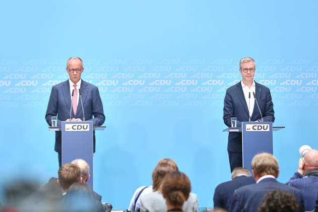 Berlin, Deutschland, 21.09.2026: Konrad-Adenauer-Haus: Pressekonferenz in der CDU-Bundesgeschäftsstelle nach Landtagswahlen in Mecklenburg-Vorpommern und Berlin: Bundeskanzler Friedrich Merz (CDU) und Stefan Evers, CDU-Spitzenkandidat für Berlin Copyright: xdtsxNachrichtenagenturx dts_135759