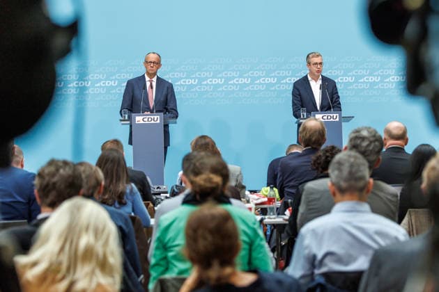 Pressekonferenz mit dem Parteivorsitzenden der CDU Deutschlands und Bundeskanzler Friedrich Merz MdB, dem Landes- und Fraktionsvorsitzenden der CDU Mecklenburg-Vorpommern, Daniel Peters MdL und dem CDU-Spitzenkandidaten für Berlin, Stefan Evers Pressekonferenz mit dem Parteivorsitzenden der CDU Deutschlands und Bundeskanzler Friedrich Merz MdB, dem Landes- und Fraktionsvorsitzenden der CDU Mecklenburg-Vorpommern, Daniel Peters MdL und dem CDU-Spitzenkandidaten für Berlin, Stefan Evers 21.09.2026 in Berlin. Berlin Berlin Deutschland CDU-Bundesgeschäftsstelle (Konrad-Adenauer-Haus)