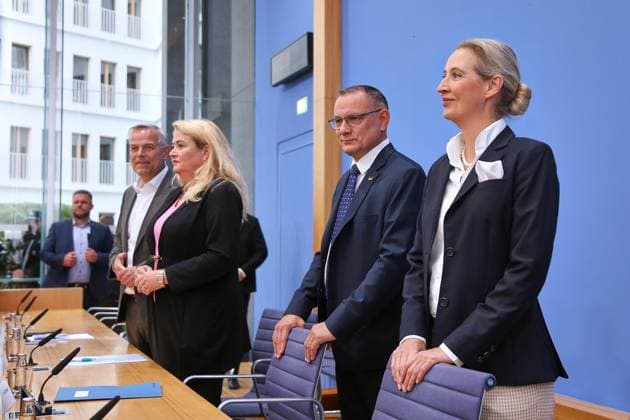 Berlin, Deutschland, 21.09.2026: Bundespressekonferenz: AfD - Auswirkungen der Landtagswahlen in Berlin und Mecklenburg-Vorpommern auf die Bundespolitik: Leif-Erik Holm, AfD-Kandidat für das Amt des Ministerpräsidenten in Mecklenburg-Vorpommern, Kristin Brinker, AfD-Spitzenkandidatin für Berlin und die AfD-Vorsitzenden Tino Chrupalla und Alice Weidel Copyright: xdtsxNachrichtenagenturx dts_135673