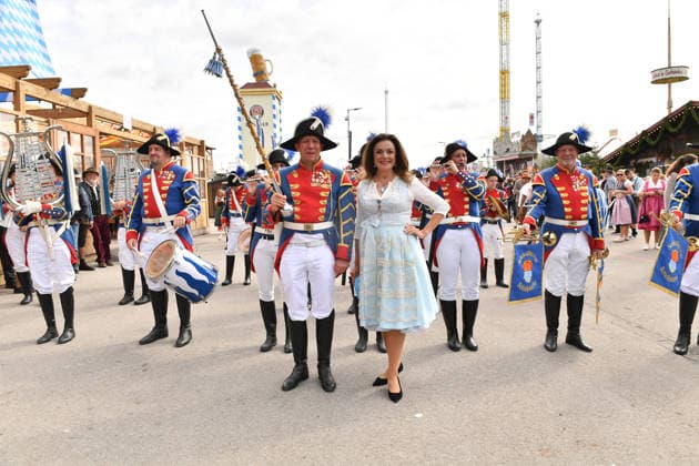 Uschi Dämmrich von Luttitz Wiesn 2026 SixtWiesn 3. Tag Theresienwiese Festzelt Schützenfesthalle Oktoberfest München 21. Sept. 2026