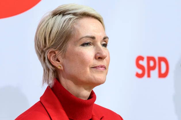 im Bild v.l.: Manuela Schwesig, GER, Berlin, SPD Pressekonferenz nach den Wahlen in Berlin und Mecklenburg Vorpommern - MV, im Atrium, Willy-Brandt-Haus, Wilhelmstraße 141, 10963 Berlin, 21.09.2026, Copyright: HMBxMedia UwexKoch