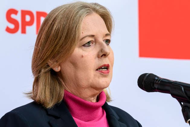 im Bild v.l.: Bärbel Bas, GER, Berlin, SPD Pressekonferenz nach den Wahlen in Berlin und Mecklenburg Vorpommern - MV, im Atrium, Willy-Brandt-Haus, Wilhelmstraße 141, 10963 Berlin, 21.09.2026, Copyright: HMBxMedia UwexKoch