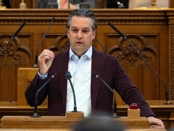 2026-09-21-Wiener Gemeinderat-048 Abgeordneter zum Wiener Landtag und Gemeinderat Landesparteiobmann Dominik Nepp (FPÖ) am 21. September 2026 beim Wiener Gemeinderat der 17ten Sitzung auf Verlangen FPÖ im Rathaus in Wien, Wien, Österreich.