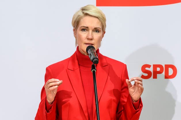 im Bild v.l.: Manuela Schwesig, GER, Berlin, SPD Pressekonferenz nach den Wahlen in Berlin und Mecklenburg Vorpommern - MV, im Atrium, Willy-Brandt-Haus, Wilhelmstraße 141, 10963 Berlin, 21.09.2026, Copyright: HMBxMedia UwexKoch
