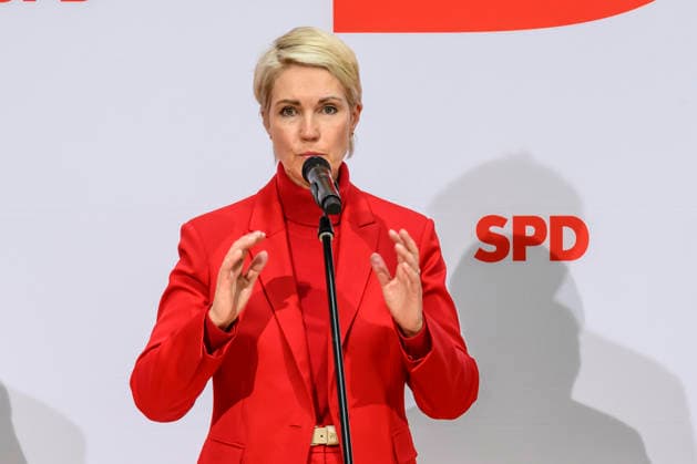 im Bild v.l.: Manuela Schwesig, GER, Berlin, SPD Pressekonferenz nach den Wahlen in Berlin und Mecklenburg Vorpommern - MV, im Atrium, Willy-Brandt-Haus, Wilhelmstraße 141, 10963 Berlin, 21.09.2026, Copyright: HMBxMedia UwexKoch