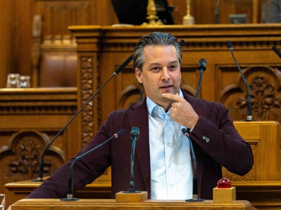 2026-09-21-Wiener Gemeinderat-055 Abgeordneter zum Wiener Landtag und Gemeinderat Landesparteiobmann Dominik Nepp (FPÖ) am 21. September 2026 beim Wiener Gemeinderat der 17ten Sitzung auf Verlangen FPÖ im Rathaus in Wien, Wien, Österreich.