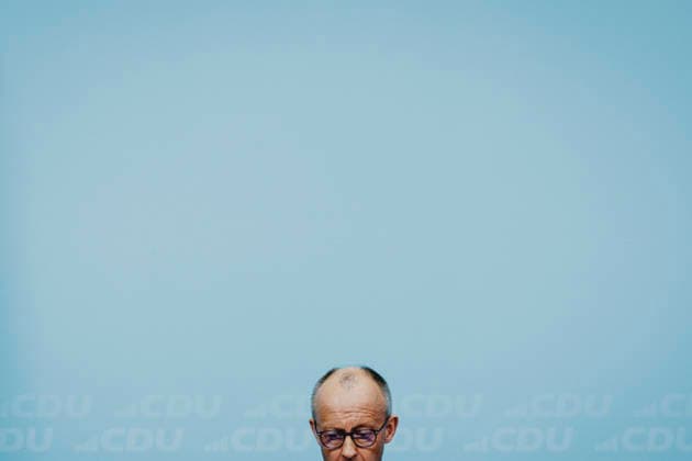 Friedrich Merz (CDU), Bundeskanzler, aufgenommen im Rahmen einer Pressekonferenz als Reaktion auf die Landtagswahl in Mecklenburg-Vorpommern sowie die Berliner Abgeordnetenhauswahl in Berlin, 21.09.2026. Waehrend Die Linke die Wahl in Berlin mit 25,7% vor der CDU gewonnen hat, siegte in Mecklenburg-Vorpommern die AfD mit 38,2% vor der SPD. Erstmals nicht ueber die 5%-Huerde geschafft hat es die CDU in Mecklenburg-Vorpommern. Berlin Deutschland Copyright: xFlorianxGaertnerx