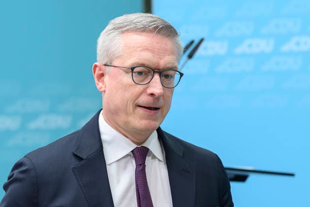 im Bild v.l.: Karsten Wildberger deutscher Bundesminister für Digitalisierung und Staatsmodernisierung, GER, Berlin, Pressekonferenz mit dem Parteivorsitzenden der CDU Deutschlands und Bundeskanzler Friedrich Merz MdB, Pressekonferenz nach den Wahlen in Berlin und Mecklenburg Vorpommern - MV, 21.09.2026, Copyright: HMBxMedia UwexKoch