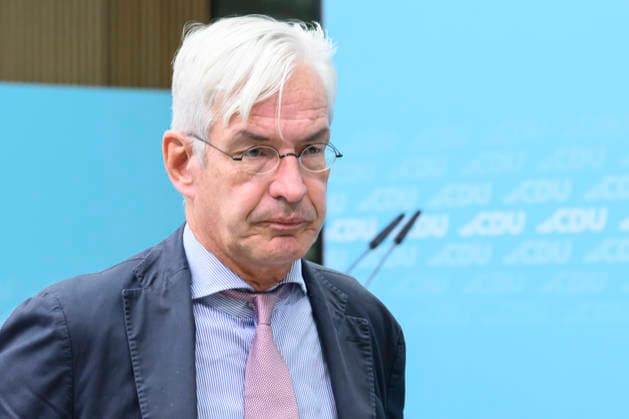 im Bild v.l.: Mathias Middelberg, Mitglied im CDU-Präsidium, GER, Berlin, Pressekonferenz mit dem Parteivorsitzenden der CDU Deutschlands und Bundeskanzler Friedrich Merz MdB, Pressekonferenz nach den Wahlen in Berlin und Mecklenburg Vorpommern - MV, 21.09.2026, Copyright: HMBxMedia UwexKoch
