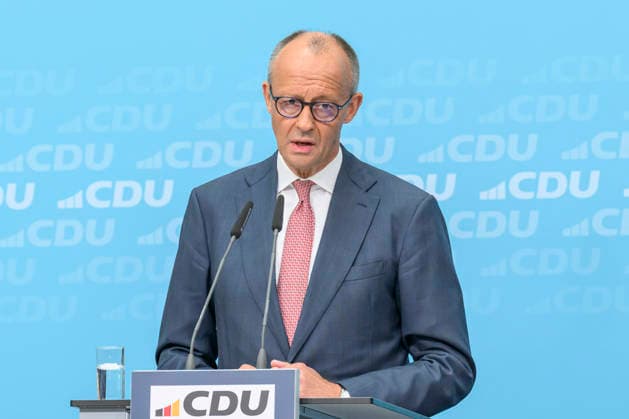 im Bild v.l.: Bundeskanzler Friedrich Merz MdB, GER, Berlin, Pressekonferenz mit dem Parteivorsitzenden der CDU Deutschlands und Bundeskanzler Friedrich Merz MdB, Pressekonferenz nach den Wahlen in Berlin und Mecklenburg Vorpommern - MV, 21.09.2026, Copyright: HMBxMedia UwexKoch