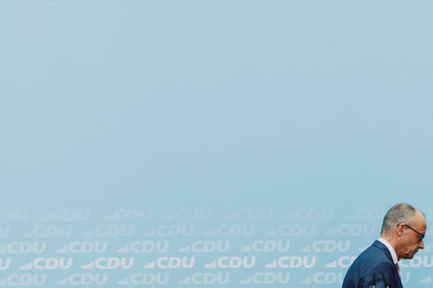 Friedrich Merz (CDU), Bundeskanzler, aufgenommen im Rahmen einer Pressekonferenz als Reaktion auf die Landtagswahl in Mecklenburg-Vorpommern sowie die Berliner Abgeordnetenhauswahl in Berlin, 21.09.2026. Waehrend Die Linke die Wahl in Berlin mit 25,7% vor der CDU gewonnen hat, siegte in Mecklenburg-Vorpommern die AfD mit 38,2% vor der SPD. Erstmals nicht ueber die 5%-Huerde geschafft hat es die CDU in Mecklenburg-Vorpommern. Berlin Deutschland Copyright: xFlorianxGaertnerx