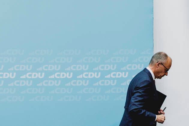 Friedrich Merz (CDU), Bundeskanzler, aufgenommen im Rahmen einer Pressekonferenz als Reaktion auf die Landtagswahl in Mecklenburg-Vorpommern sowie die Berliner Abgeordnetenhauswahl in Berlin, 21.09.2026. Waehrend Die Linke die Wahl in Berlin mit 25,7% vor der CDU gewonnen hat, siegte in Mecklenburg-Vorpommern die AfD mit 38,2% vor der SPD. Erstmals nicht ueber die 5%-Huerde geschafft hat es die CDU in Mecklenburg-Vorpommern. Berlin Deutschland Copyright: xFlorianxGaertnerx