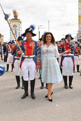 Uschi Daemmrich von Luttitz arrives at the Damenwiesn event on September 21, 2026 at the Oktoberfest in Munich, Germany Damenwiesn event at the Oktoberfest in Munich, Germany
